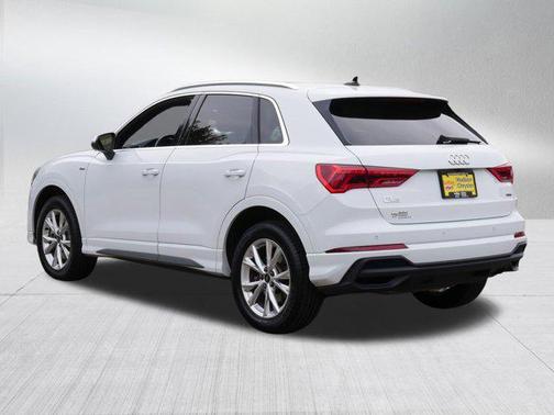 2023 Audi Q3 Premium 45 TFSI S line quattro Tiptronic
