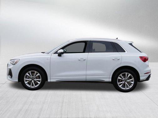 2023 Audi Q3 Premium 45 TFSI S line quattro Tiptronic
