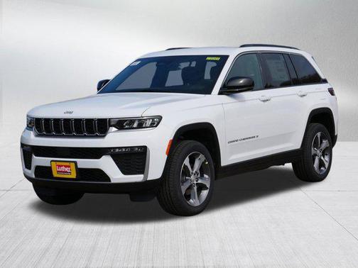Bright White Clearcoat 2026 Jeep Grand Cherokee Limited