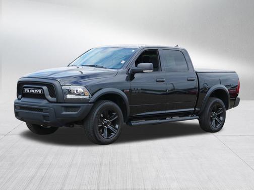 Diamond Black Crystal Pearlcoat 2024 RAM 1500 Classic Warlock Crew Cab 4x4 5'7' Box