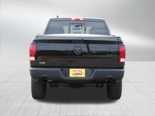 Diamond Black Crystal Pearlcoat 2024 RAM 1500 Classic Warlock Crew Cab 4x4 5'7' Box