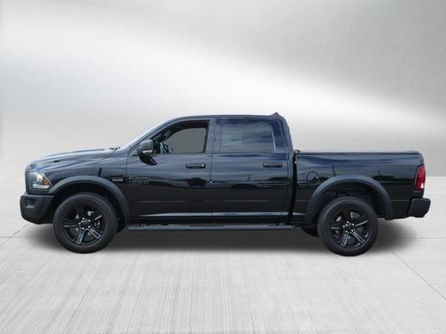 Diamond Black Crystal Pearlcoat 2024 RAM 1500 Classic Warlock Crew Cab 4x4 5'7' Box
