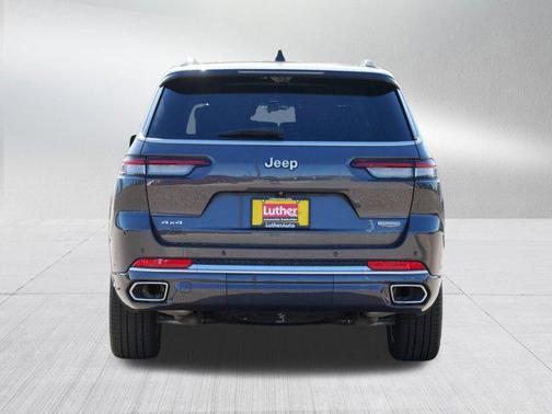 Baltic Gray Metallic Clearcoat 2024 Jeep Grand Cherokee L Summit