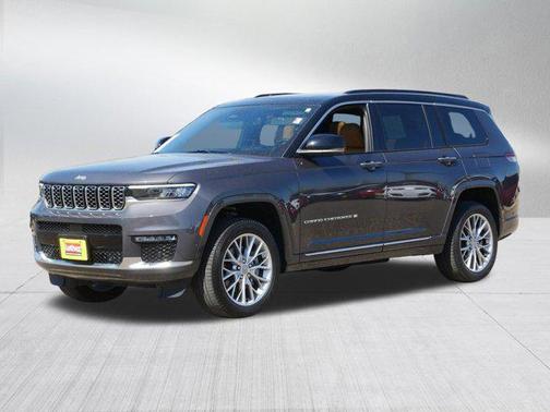 Baltic Gray Metallic Clearcoat 2024 Jeep Grand Cherokee L Summit