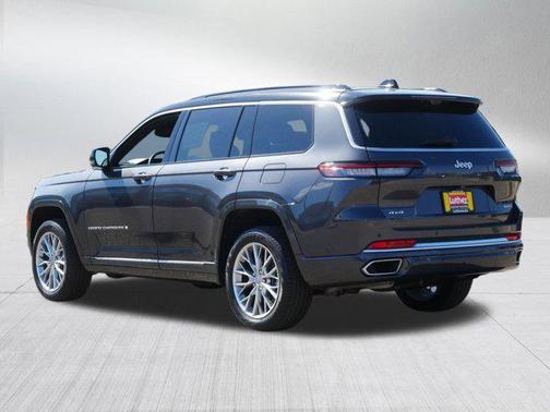 Baltic Gray Metallic Clearcoat 2024 Jeep Grand Cherokee L Summit