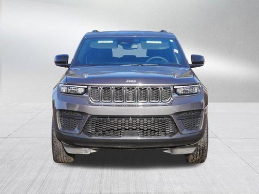 2024 Jeep Grand Cherokee Laredo