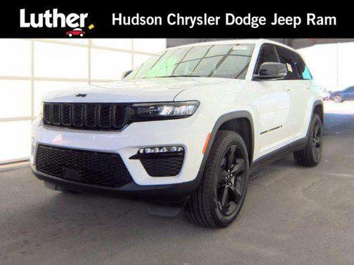 Bright White Clearcoat 2025 Jeep Grand Cherokee Limited