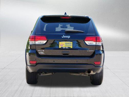 2022 Jeep Grand Cherokee Laredo