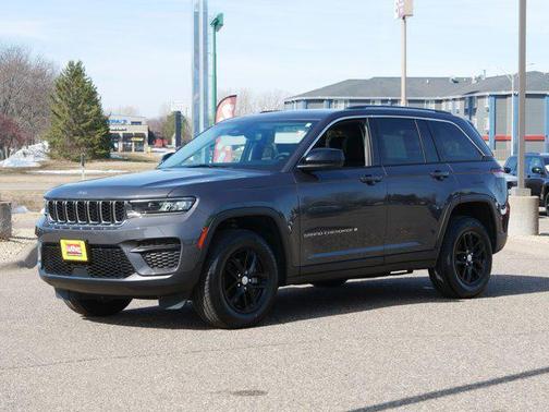 2023 Jeep Grand Cherokee Laredo