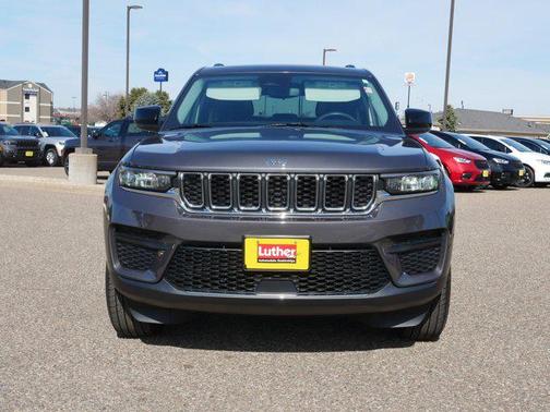 2023 Jeep Grand Cherokee Laredo