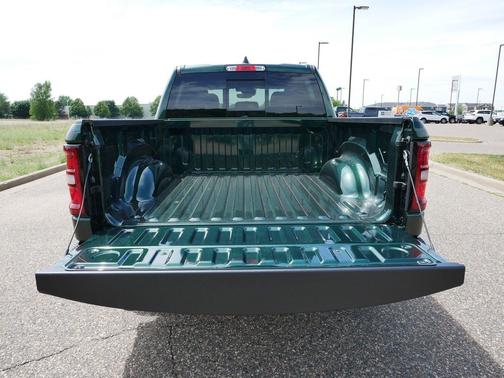 Serrano Green Metallic 2026 RAM 1500 Big Horn/Lone Star