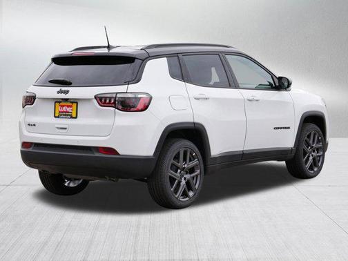 Bright White Clearcoat 2026 Jeep Compass Limited
