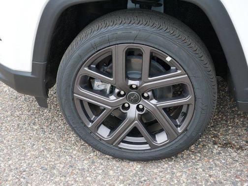 Bright White Clearcoat 2026 Jeep Compass Limited
