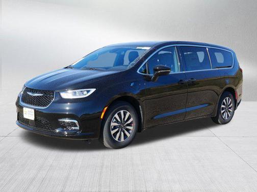 2025 Chrysler Pacifica Hybrid Select