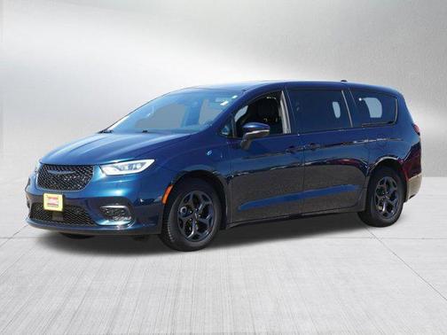 Fathom Blue Pearlcoat 2023 Chrysler Pacifica Hybrid Touring L