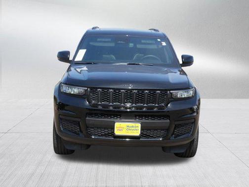 Diamond Black Crystal Pearlcoat 2024 Jeep Grand Cherokee L Altitude