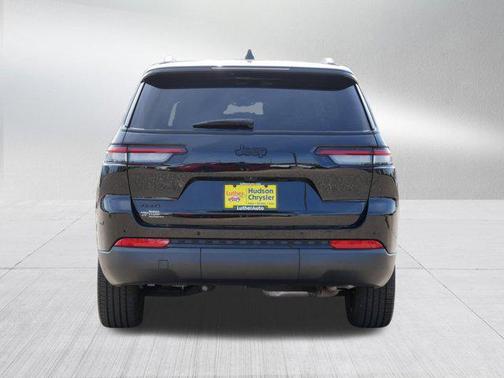 Diamond Black Crystal Pearlcoat 2024 Jeep Grand Cherokee L Altitude