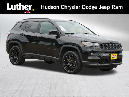 Diamond Black Crystal Pearlcoat 2023 Jeep Compass Latitude
