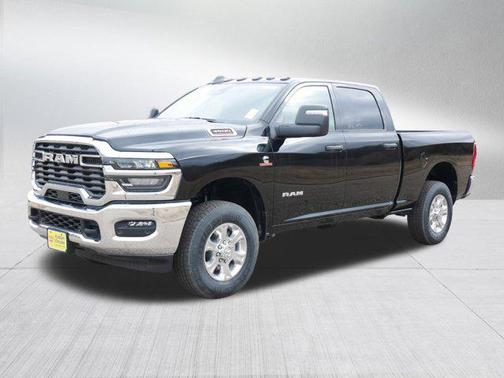 2025 RAM 3500 Big Horn Crew Cab 4x4 6'4' Box