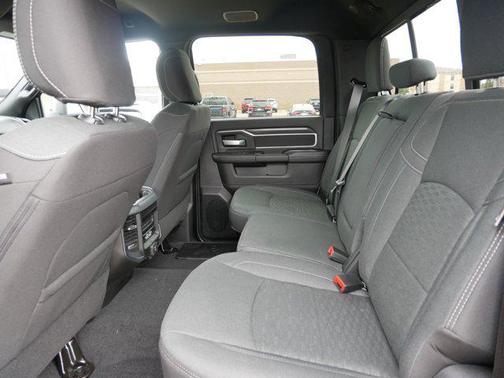 2025 RAM 3500 Big Horn Crew Cab 4x4 6'4' Box