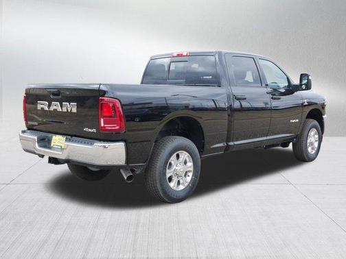 2025 RAM 3500 Big Horn Crew Cab 4x4 6'4' Box