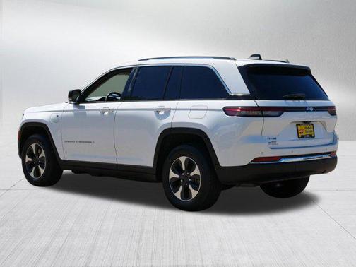2022 Jeep Grand Cherokee 4xe Base