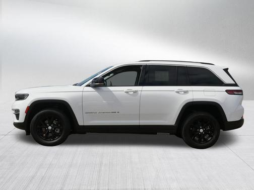 Bright White Clearcoat 2023 Jeep Grand Cherokee Limited