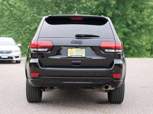 2021 Jeep Grand Cherokee Laredo