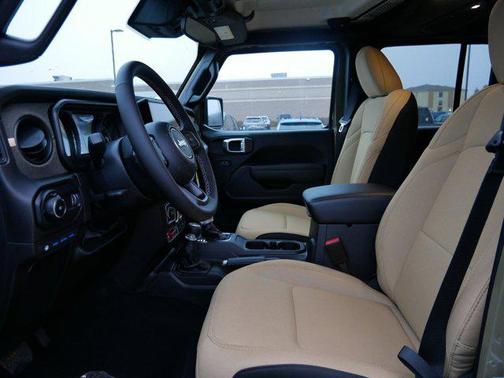 2025 Jeep Wrangler 4xe Willys