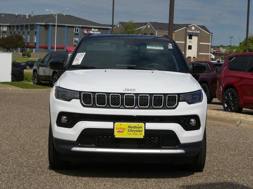 Bright White Clearcoat 2024 Jeep Compass Limited