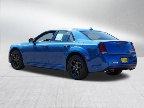 2023 Chrysler 300 Touring