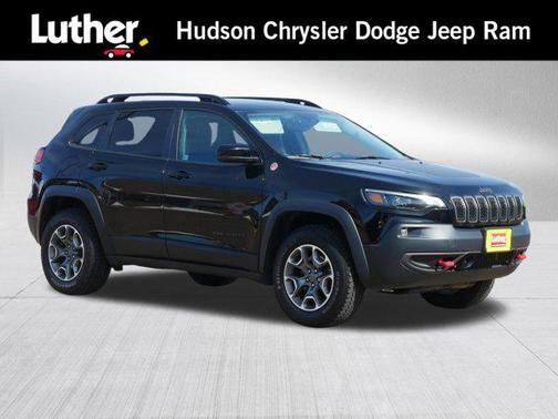Diamond Black Crystal Pearlcoat 2022 Jeep Cherokee Trailhawk