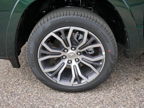 Serrano Green Metallic 2026 RAM 1500 ST