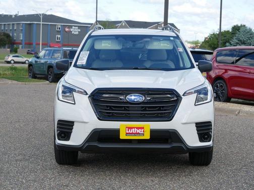 Crystal White Pearl 2023 Subaru Forester Base