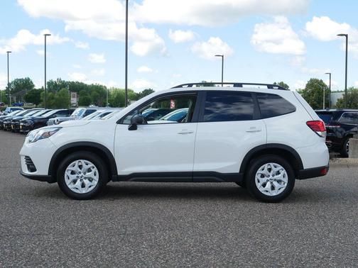 Crystal White Pearl 2023 Subaru Forester Base