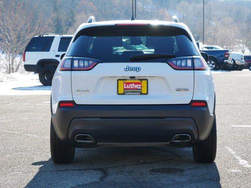 2022 Jeep Cherokee Latitude Lux