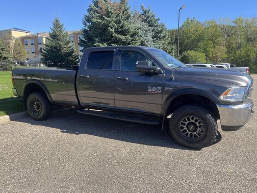 Granite Crystal Metallic Clearcoat 2018 RAM 2500 Tradesman Crew Cab 4x4 8' Box