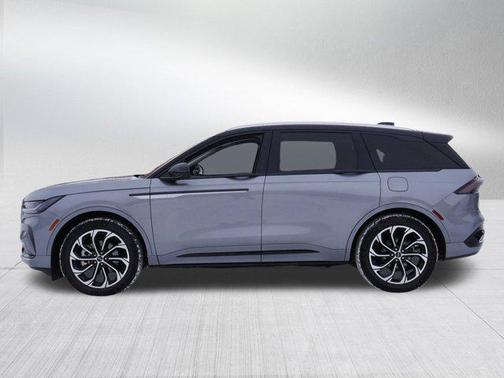 2025 Lincoln Nautilus Reserve