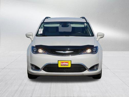 Tusk White 2017 Chrysler Pacifica Touring-L