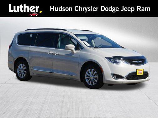 Tusk White 2017 Chrysler Pacifica Touring-L