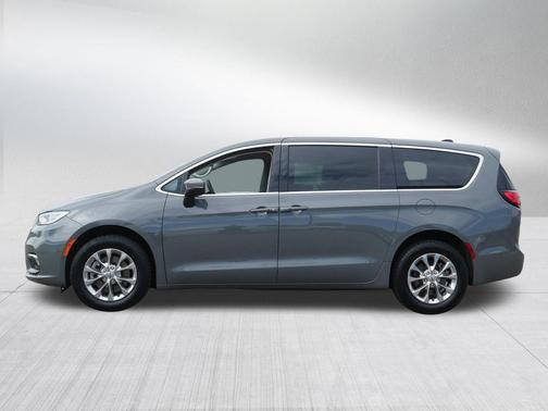 Ceramic Gray Clearcoat 2023 Chrysler Pacifica Touring L