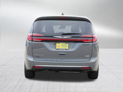 Ceramic Gray Clearcoat 2023 Chrysler Pacifica Touring L