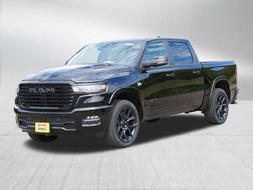 Diamond Black Crystal Pearlcoat 2026 RAM 1500 Laramie