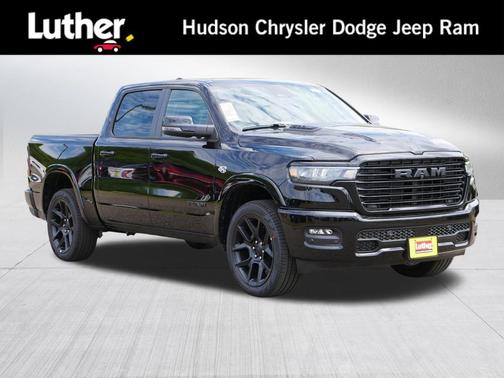 Diamond Black Crystal Pearlcoat 2026 RAM 1500 Laramie