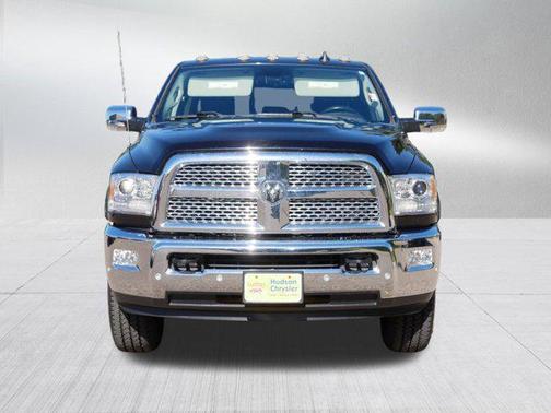 2018 RAM 2500 Laramie Crew Cab 4x4 6'4' Box