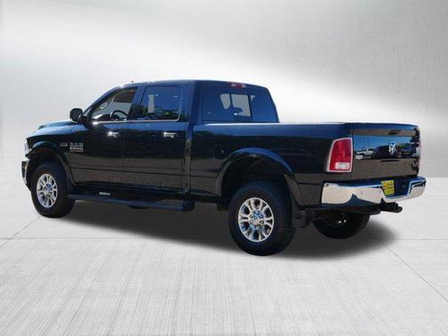 2018 RAM 2500 Laramie Crew Cab 4x4 6'4' Box