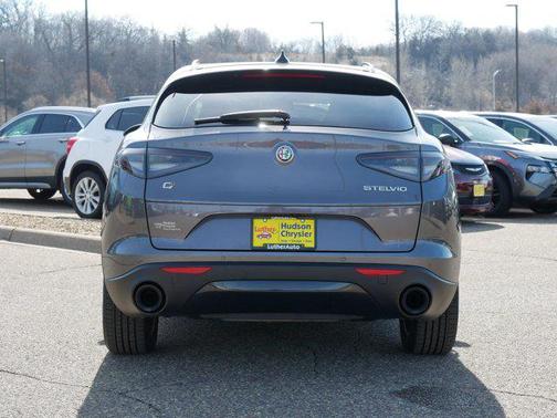 2025 Alfa Romeo Stelvio Sprint AWD