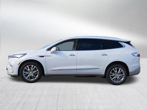 2023 Buick Enclave Essence AWD