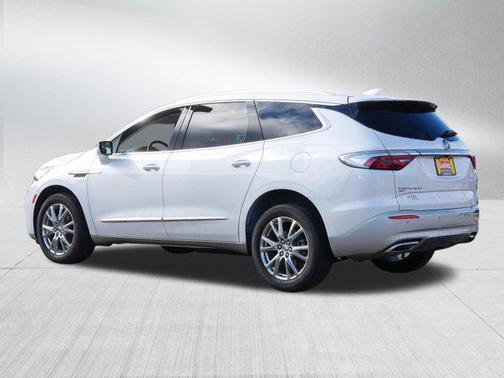 2023 Buick Enclave Essence AWD