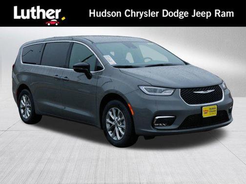 2025 Chrysler Pacifica L